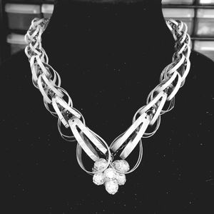 Gray braided split loop with cracked glass beads